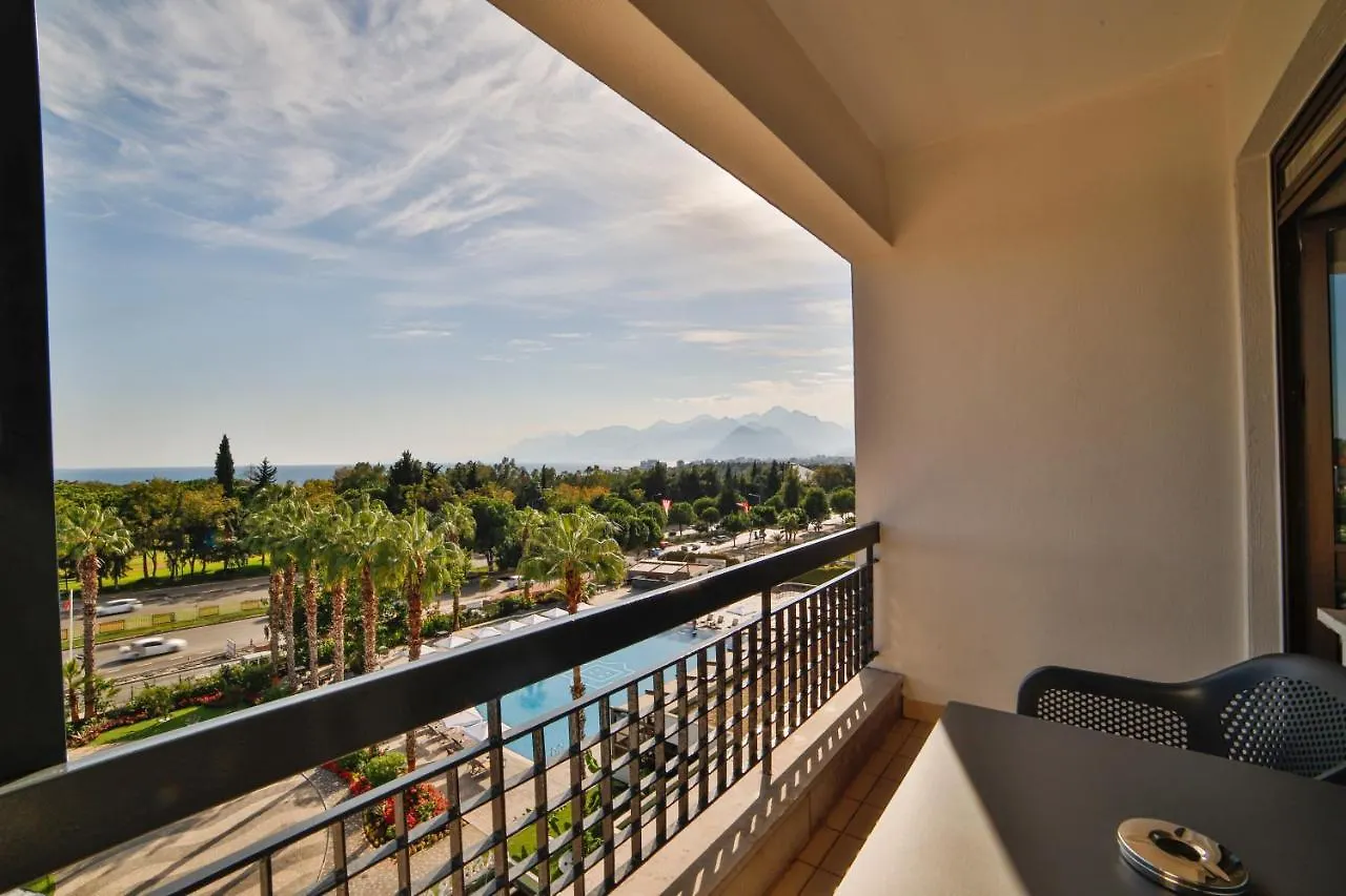 Nashira City Resort Hotel Antalya